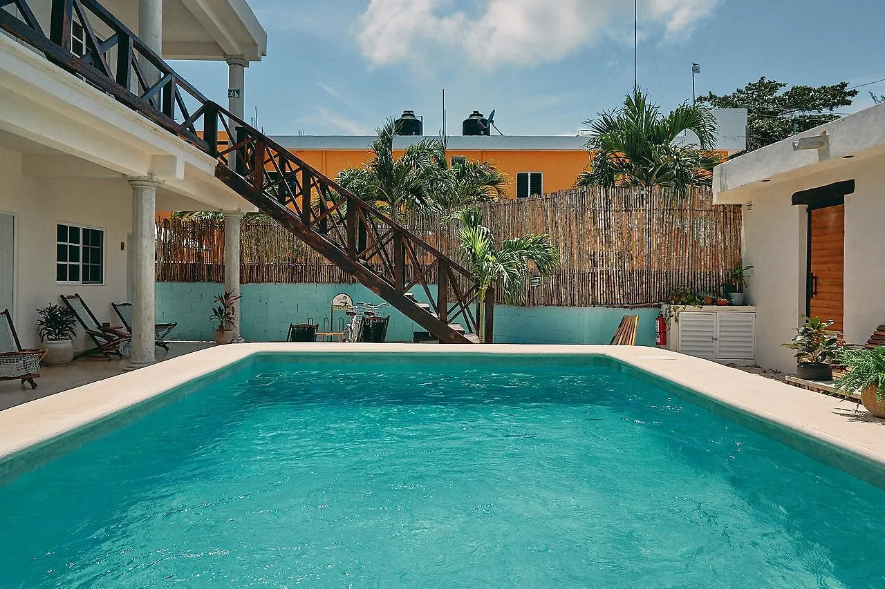 Lychee Tulum Hotel 2*,